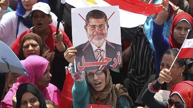 Cronología: Del Gobierno de Mursi al golpe de Estado de los militares, un año de crisis