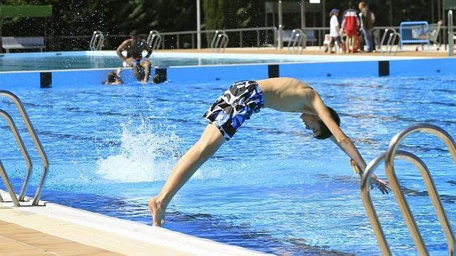 Las duchas y los baños nos ayudan a reducir la temperatura de nuestro cuerpo