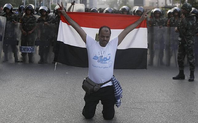 El Ejército egipcio da un Golpe de Estado y anuncia que Mursi ya no es presidente