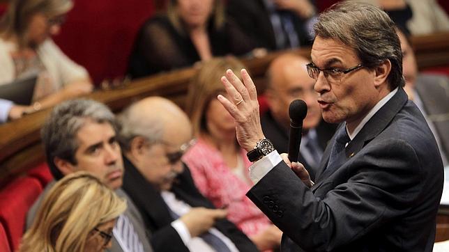 Mas subvenciona con 64 millones a los firmantes del «derecho a decidir»