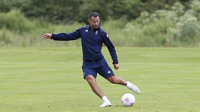 Ryan Giggs asciende a entrenador