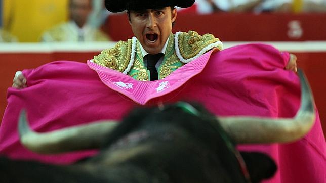 El Fandi, en una corrida de toros en Pamplona por San Fermín