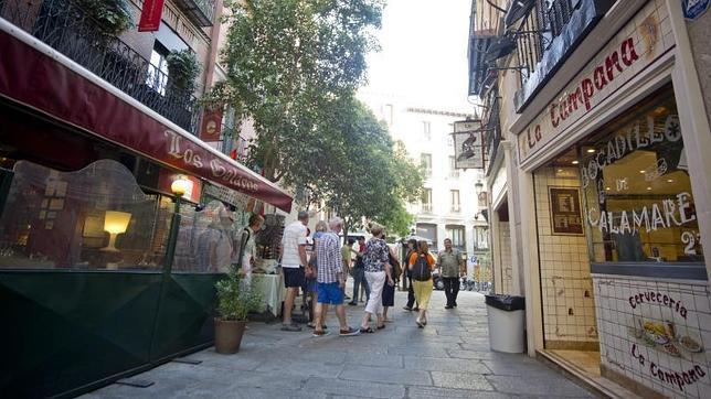 Es conocido por sus bocadillos de calamares