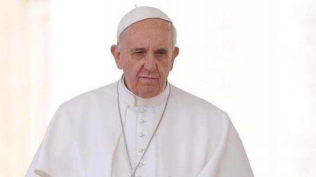 El Papa Francisco: «Me duele ver a un cura o a una monja con el último modelo de coche»