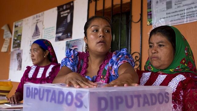 La jornada electoral en México se cierra con dos personas muertas en Veracruz