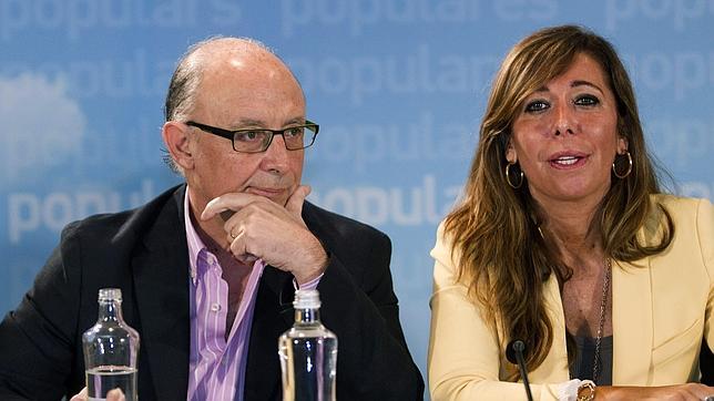 Sánchez-Camacho califica la reforma del PSOE de «invento vacío de contenido»