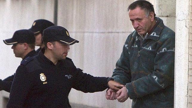 El asesino de Mari Luz se reinventa en la cárcel: el «padrino» de niñas pobres