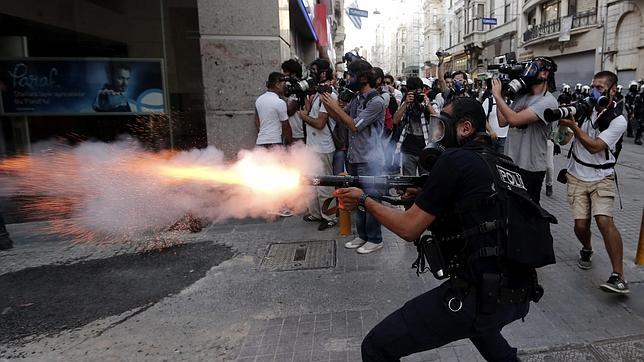 Nuevas detenciones y enfrentamientos por el parque Gezi de Estambul