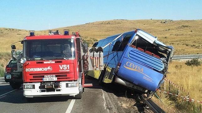 Las víctimas de tráfico reclaman el uso obligatorio del cinturón de seguridad en autobuses