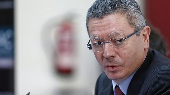 Gallardón: «Si alguien quiere segregarse, debe modificar la Constitución»