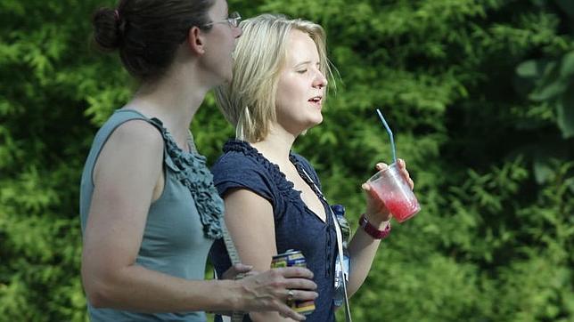 Beber menos refrescos no ayuda a reducir la obesidad ni el índice de masa corporal