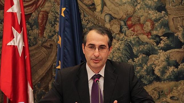Fernando Suárez, rector de la Universidad Rey Juan Carlos, con el 67,6% de los votos