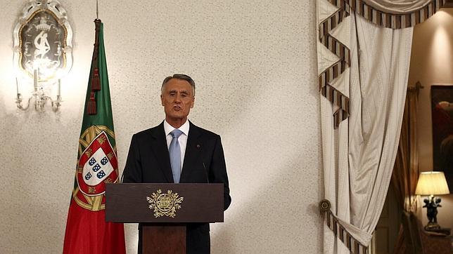 Cavaco Silva pide un Gobierno de salvación nacional y elecciones anticipadas