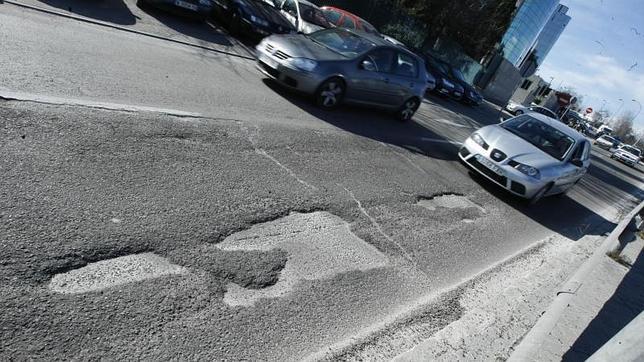 ¡Madrid Avisa! invita a los ciudadanos a alertar del pavimento y alumbrado dañado