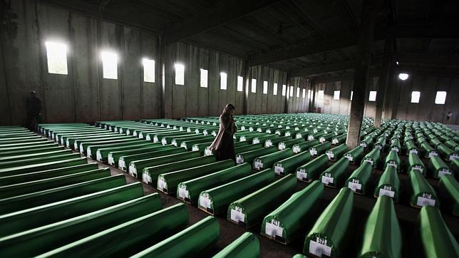La Corte Internacional vuelve a acusar a Karadzic de genocidio en el 18 aniversario de Srebrenica