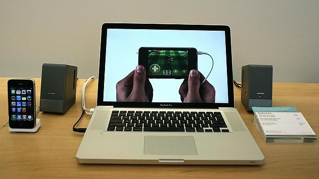 Acusan a Apple de provocar adicción a la pornografía