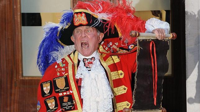 Tony Appleton, el autoproclamado pregonero que anunció al nuevo heredero