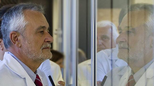 La declaración del interventor de la Junta podría incriminar mañana a Griñán