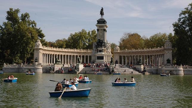 Algunas curiosidades del estanque del Retiro que probablemente desconocías
