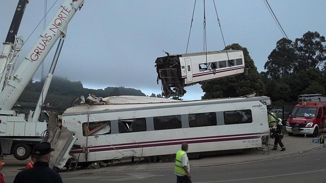 Accidente de Santiago: La búsqueda continúa vagón a vagón