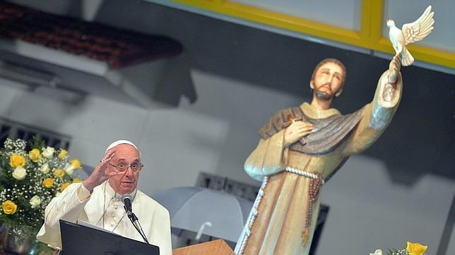 El Papa transmite en un telegrama su «afecto y solidaridad» con las víctimas del accidente de Santiago