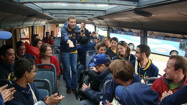 Lo que los pasajeros de autobús pueden hacer por su propia seguridad
