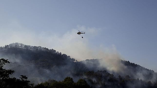 Continúa descontrolado el fuego de Andratx (Mallorca) tras quemar más de 1.000 hectáreas