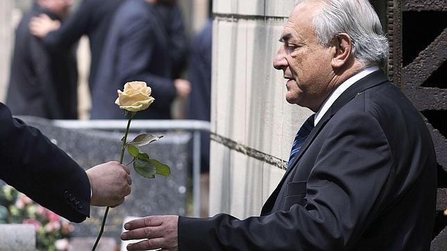 Strauss-Kahn será juzgado por proxenetismo por las orgías del hotel Carlton