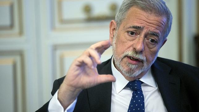 Antonio Beteta: «Ocho de cada diez concejales van a trabajar gratis»