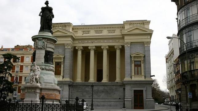 Casón del Buen Retiro frente al parque de El Retiro en Madrid