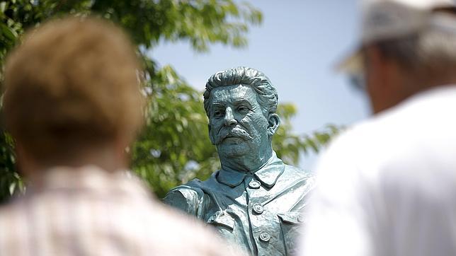 Georgia no quiere ver a Stalin ni en bronce