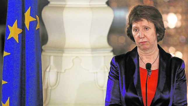 La UE media entre golpistas e islamistas