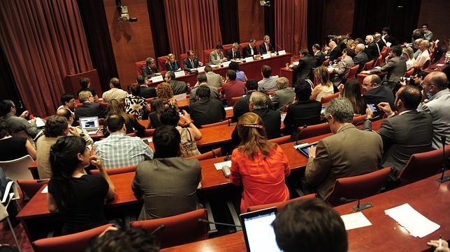 La oposición exige a Mas que asuma ya responsabilidades por el caso Palau