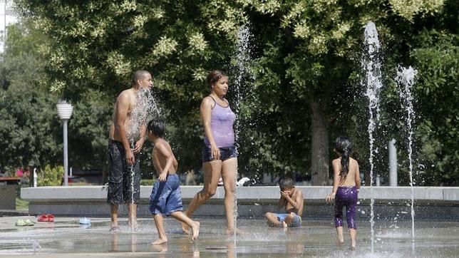 La ola de calor deja tres «noches tropicales»