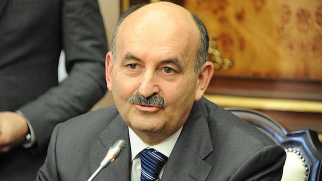 El ministro de Salud turco alaba el «parto con dolor para criar hijos valerosos»