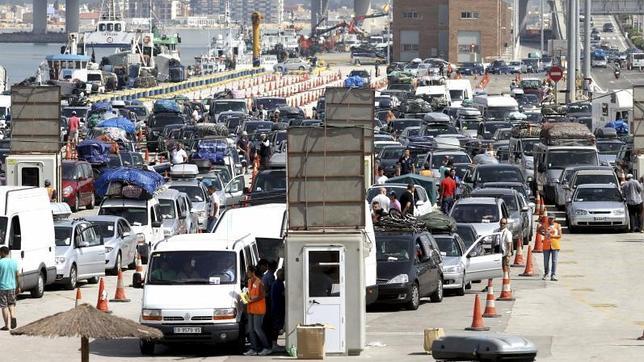 La Operación Paso del Estrecho cifra un 46 por ciento menos de pasajeros que en 2012