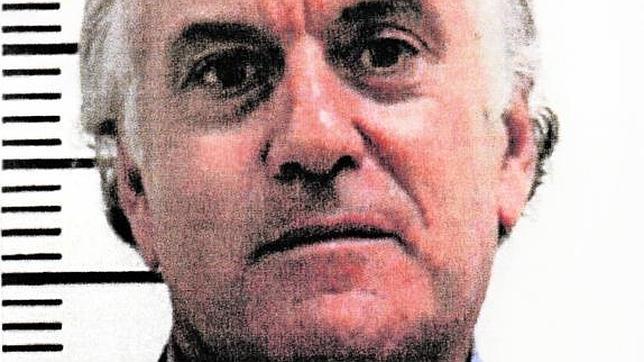 El juez ha bloqueado siete cuentas en España de Bárcenas con 697.164 euros