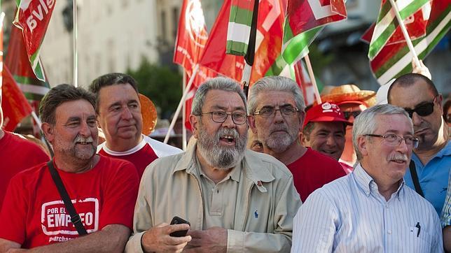 El Gobierno recorta un 20% las subvenciones a los sindicatos en 2013