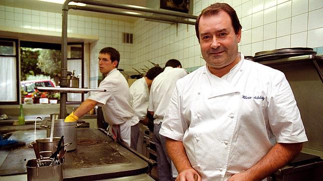 Hilario Arbelaitz, en la cocina de Zuberoa