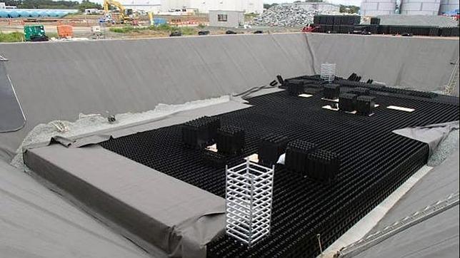 La acumulación de agua radiactiva mina la descontaminación de Fukushima