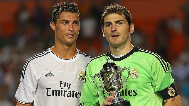 Cristiano Ronaldo: «Estoy feliz, a mí me gusta hablar en el campo»