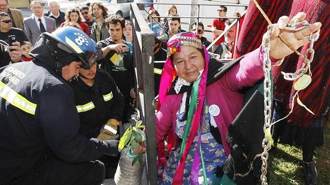 Las protestas en Santiago de Chile por la muerte de un indígena mapuche derivan en disturbios