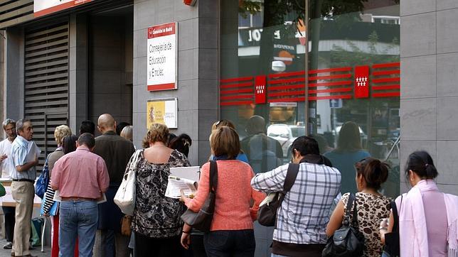 La bajada de la prima de riesgo, nuevo síntoma del comienzo de la recuperación de la economía española