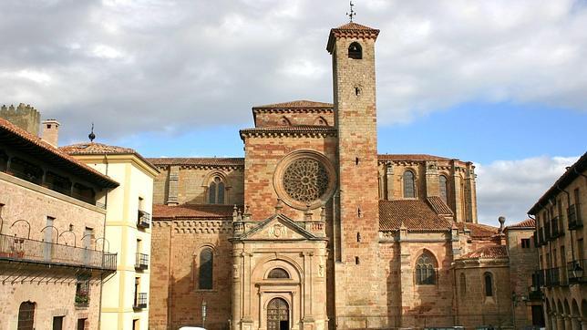 Sigüenza es la localidad de paso de tres rutas: la del Cid Campeador, la de Don Quijote y la de los Castillos
