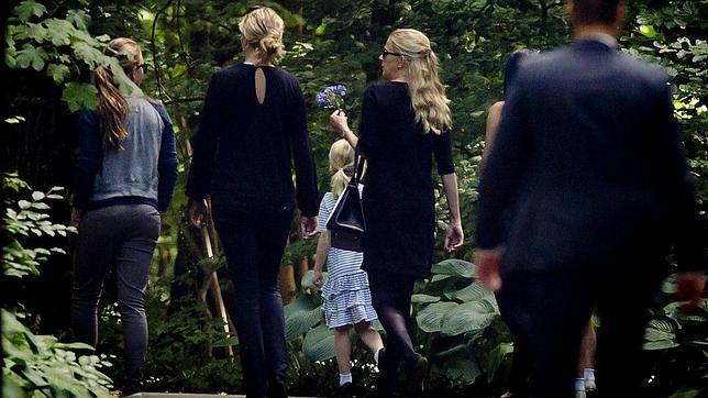 Emotiva despedida familiar al Príncipe Friso de Holanda