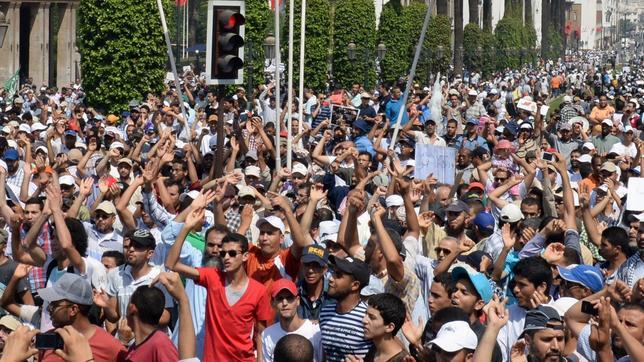 10.000 personas se manifiestan en Rabat contra la represión del Ejército egipcio