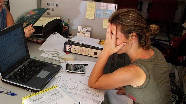 Los españoles trabajan menos horas que la media europea