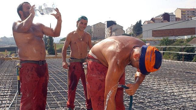 Los termómetros llegan a 42 grados en Ferreira de Pantón pero caerán con las nieblas