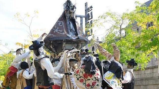 El Cortejo Romero es una de las actividades principales de la Romería