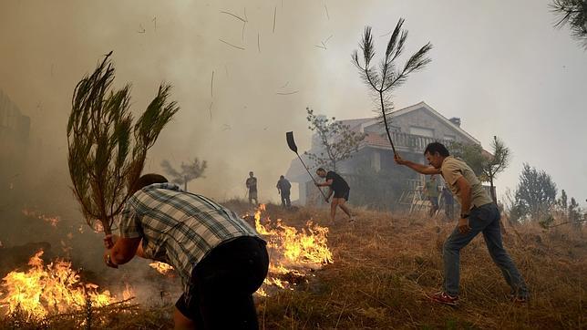 Controlado el incendio de Cudeiro y estabilizado el de Velle